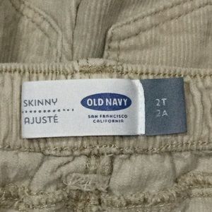 Old Navy Bottoms - Old Navy corduroy pants. Old Navy Bottoms - Old Navy corduroy pants.